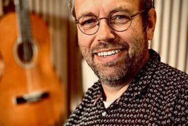 🎶 Om mig – Din lokale  korleder, organist og musikunderviser 🎶